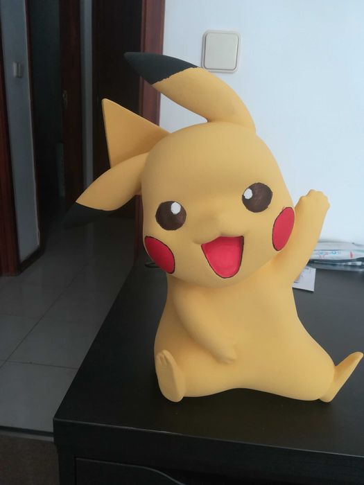 Pikachu 33,5cm escala 1:1