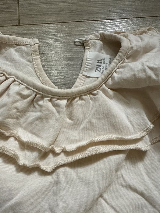 Кремова кофтинка для дівчинки Zara 98 розмір