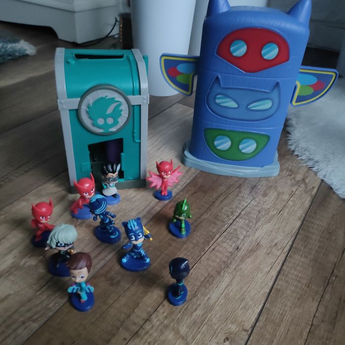 Pijamersi baza z figurkami