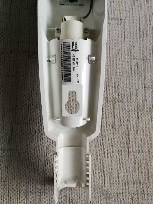 Osłona oświetlenia chłodziarki ELECTROLUX model ERD24304W8,