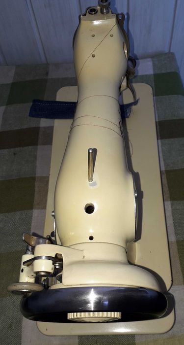 Швейна машина Тікка . Від майстра . Повністю готова до роботи