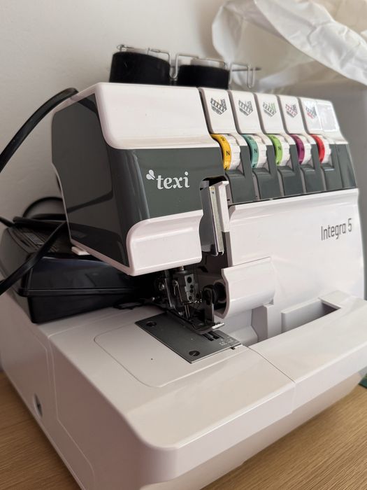 Overlock coverlock Texi Integra 5