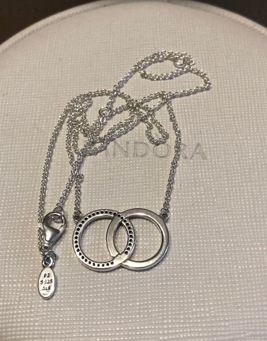 Pandora Naszyjnik złączone koła