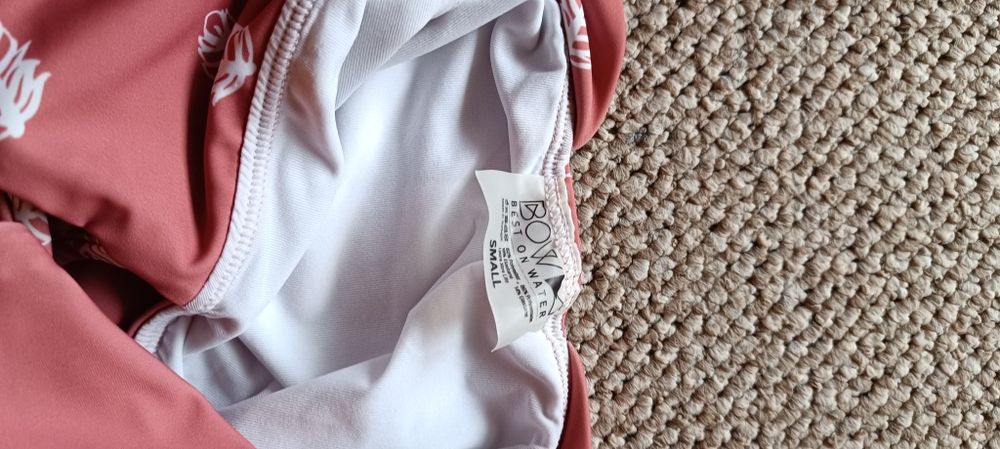 Roupa de desporto e fato banho