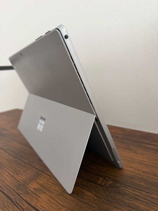 Microsoft Surface Pro 7+