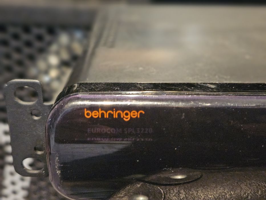 Procesor Behringer Multiband Dynamics Processor SPL3220