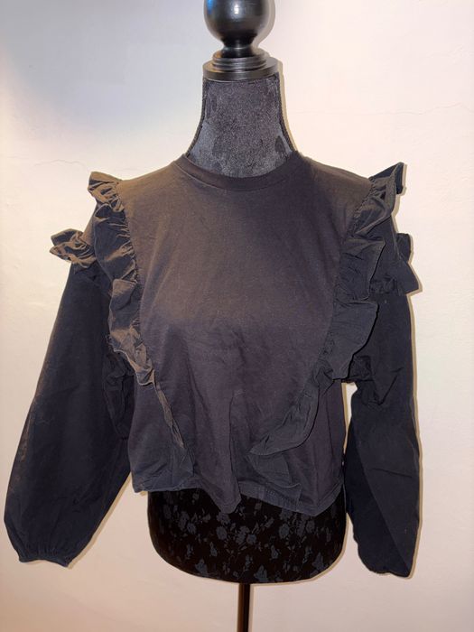 Bluzka Bershka z falbanami