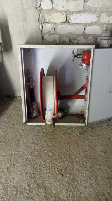 Продам пожарный шкаф (кран-комплект)