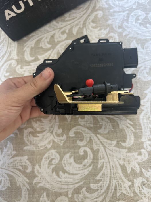 Fechadura Porta Frente Direita Audi A3 / A4 -