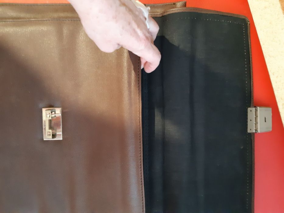 Кожа . натуральная 2400 гр Германия