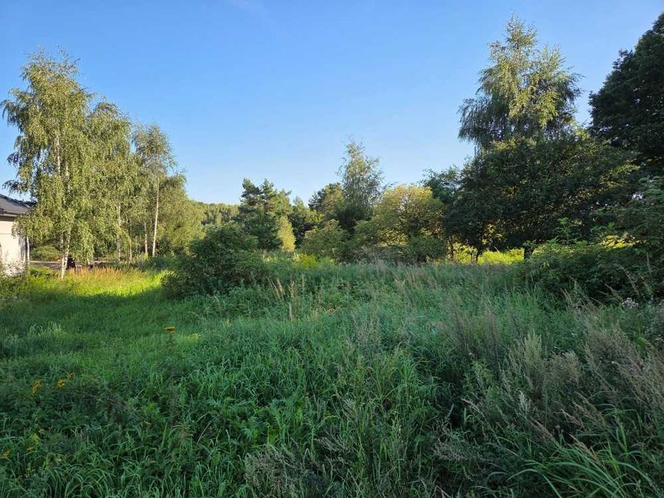 Działka budowlana 1527 m² – Iława, Osiedle Żołnierzy Wyklętych, otwarty widok w kierunku terenów zielonych - Więcej