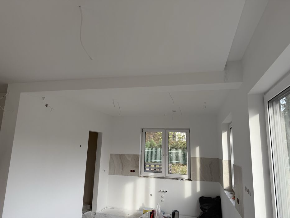 Szpachlowamie malowanie natryskiem