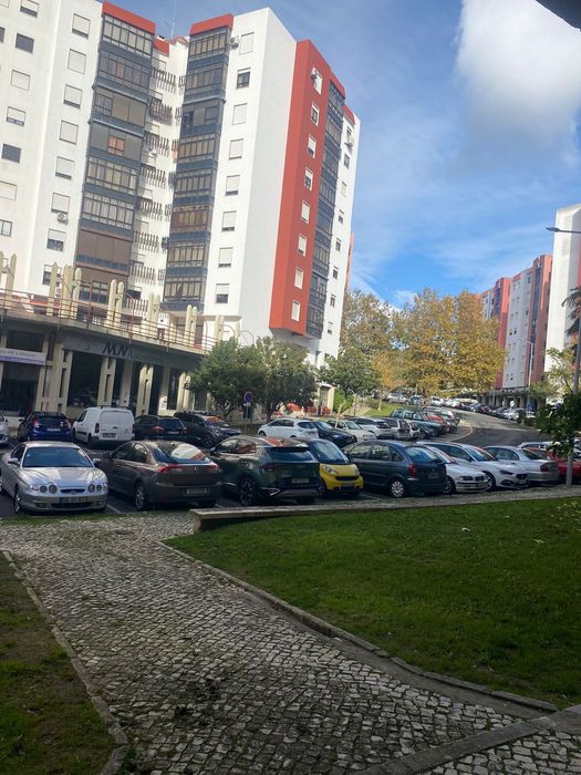 Arrenda se maravilhosa loja com potencial para diversas atividades