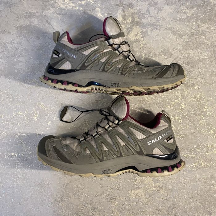 Salomon трекінгові кросівки