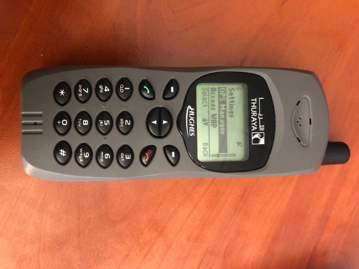 Спутниковый телефон Thuraya 7101