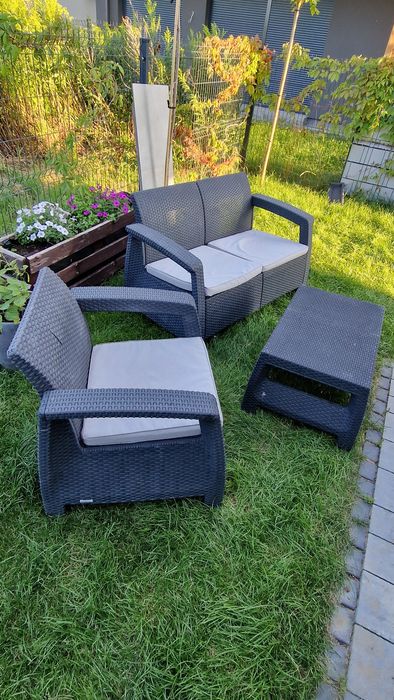 Meble ogrodowe 2 + 1 stolik