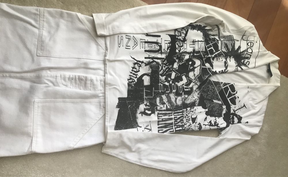 TUSSARDI decote em V,  tamanho M