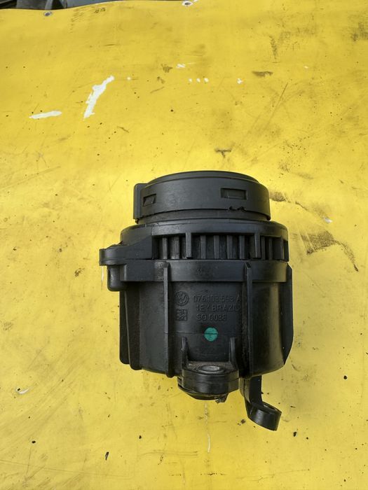 Сапун маслоотделитель 2.5 TDI Volkswagen Crafter 076103593A