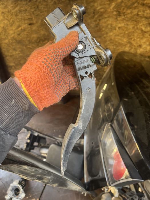 Педаль газа Mitsubishi lanser x лансер 10