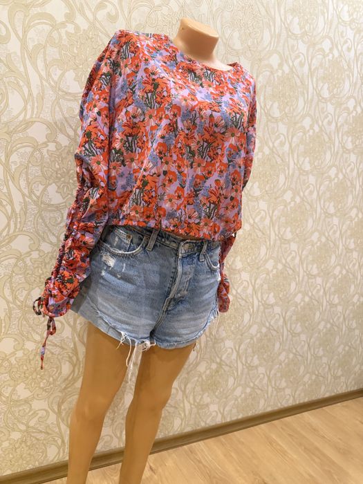 Блуза в квітковий принт