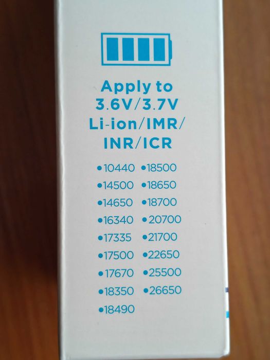 Ładowarka VC2 do akumulatorów 18650 np.do e-papierosów itp.