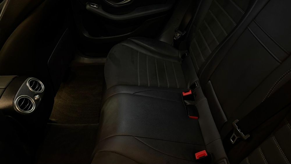 Excelente Mercedes EQC 400 4Matic