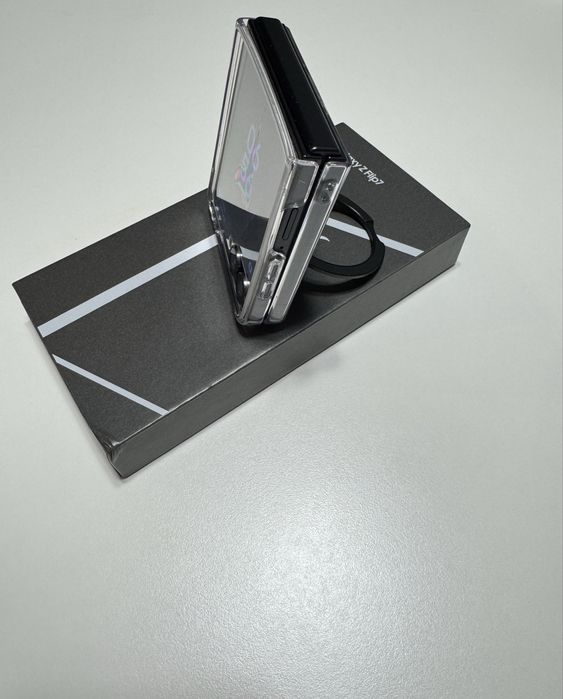 Samsung Galaxy Z Flip 7