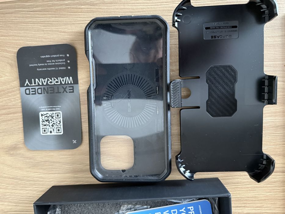Etiu pancerne czarne iphone 16 pro max