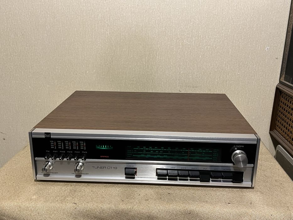 Высококачественный немецкий стерео тюнер DUAL CT-19