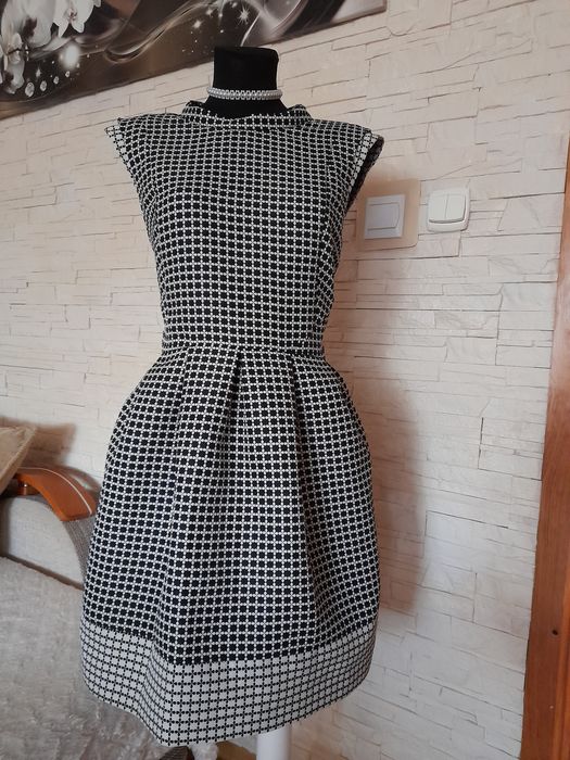 Nowa elegancka czarno biała sukienka Oasis XL /16 w pepitkę do pracy
