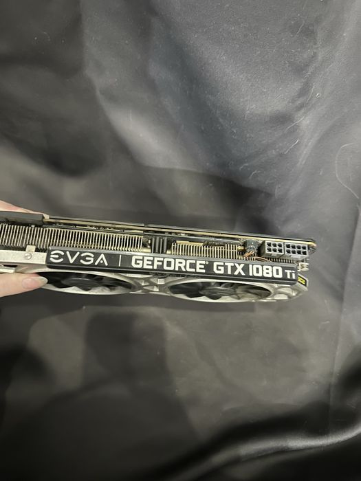 Karta graficzna  GTX Geforce 1080 ti 11gb