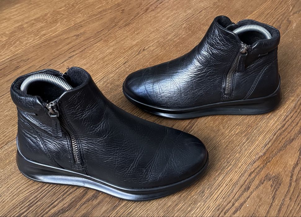 Жіночі зимові черевики ecco aquet gore-tex р.38(24 см)