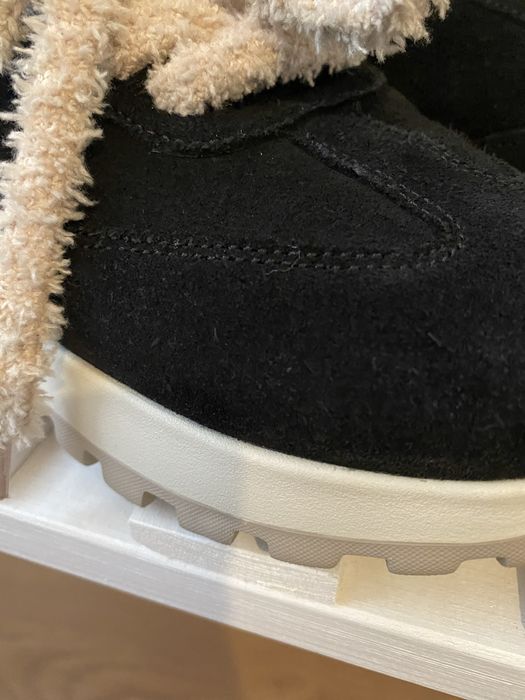 Продам зимові чоботи