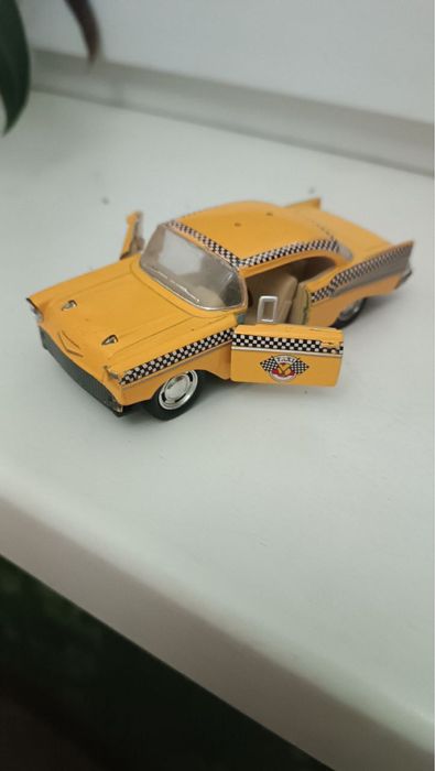 Продам колекцию машинок