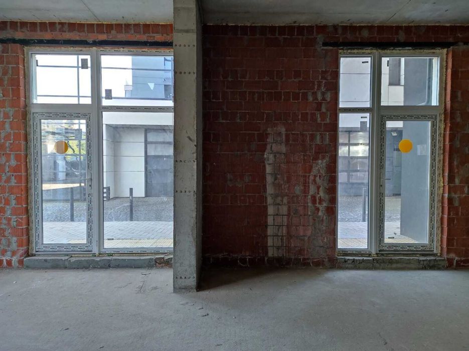 Продаж комерційного приміщення на вул. Пасічній, ЖК "SOLOWAY"