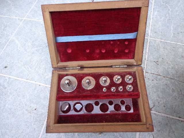 Разное в коробочках