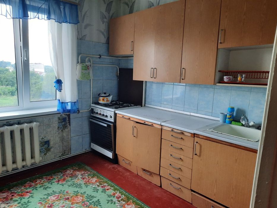 Продаж 4х кімнатної квартири.