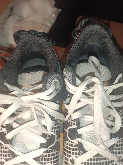 Баскетбольні кросівки чоловічі Nike Lebron