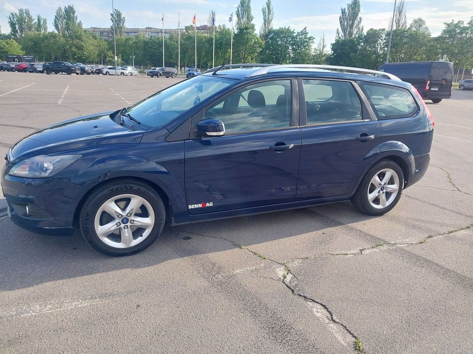 Ford Focus 2010 VIN WF0SXXGCDSAA87243 фото оголошення 2 з 19