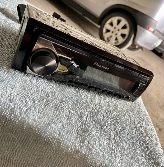 Radio Automotivo Pioneer MHV-180UBG - Usado