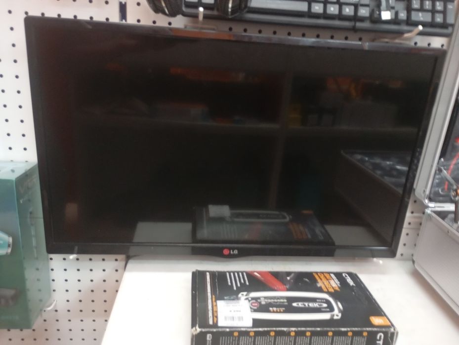 Телевизор LG 28LB450U