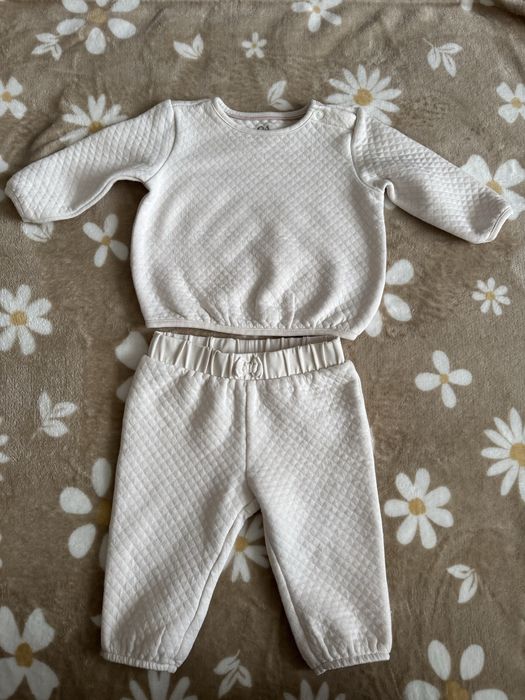 Костюм на дівчику c&a 74р