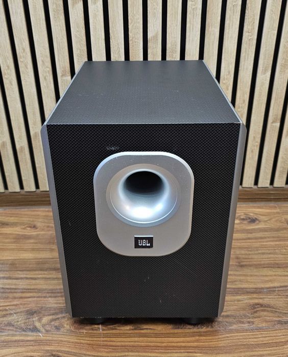 Subwoofer aktywny JBL SUB200/230