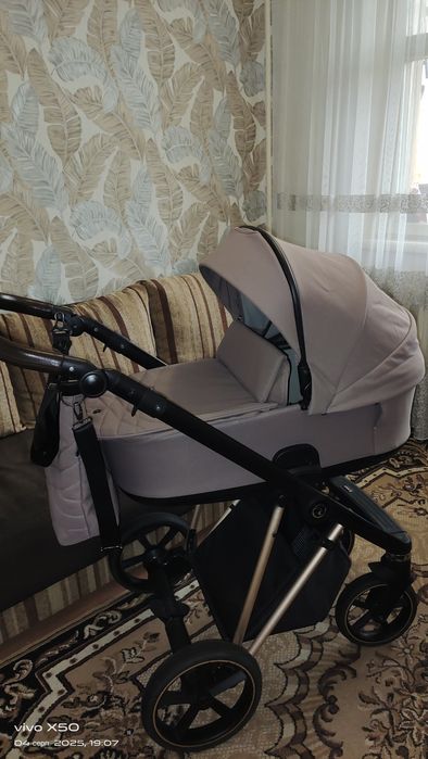 Дитячий візочок Roan lvi 2 в1, кольору капучіно