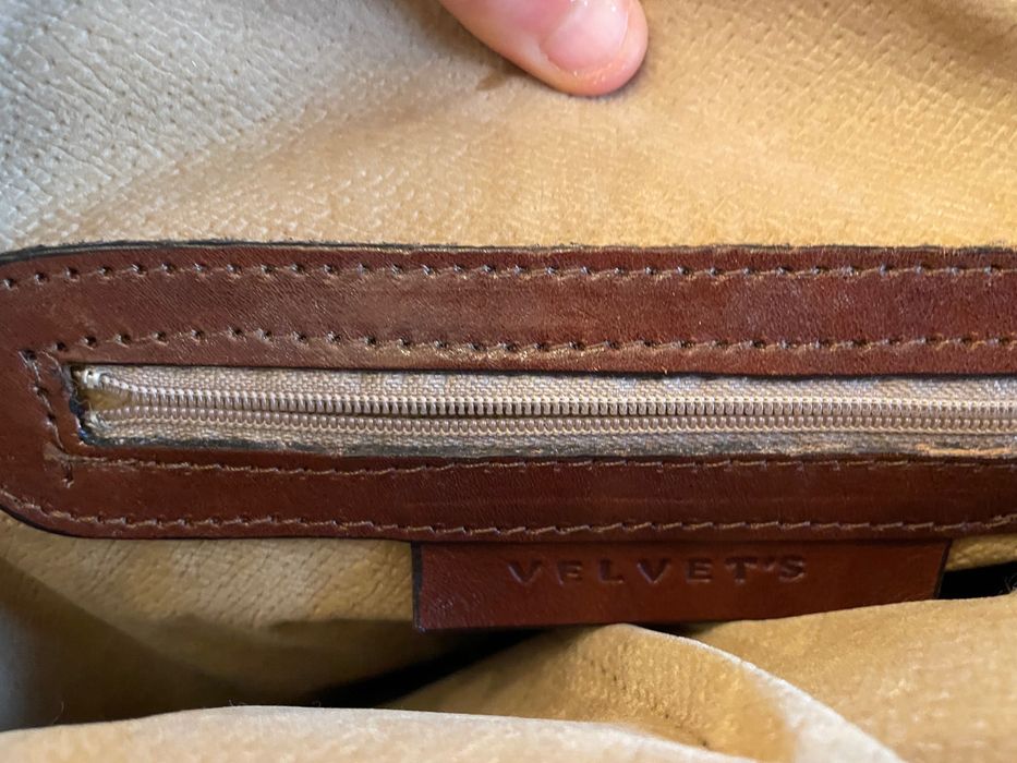 Bolsa em pele marca Velvet’s
