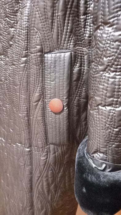 Пальто жіноче коричневе зимове 54 р з  капюшоном