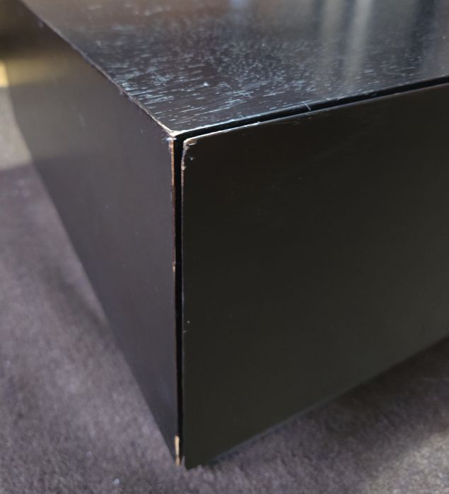 Mesa de centro castanha e cinza