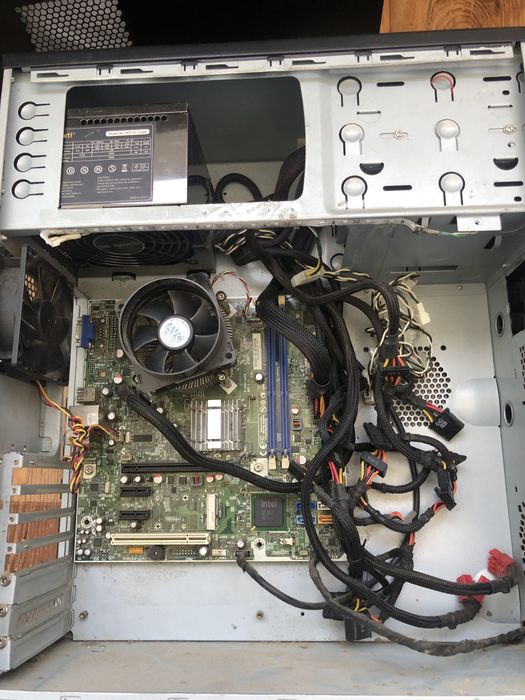 Продам два компʼютерні системники