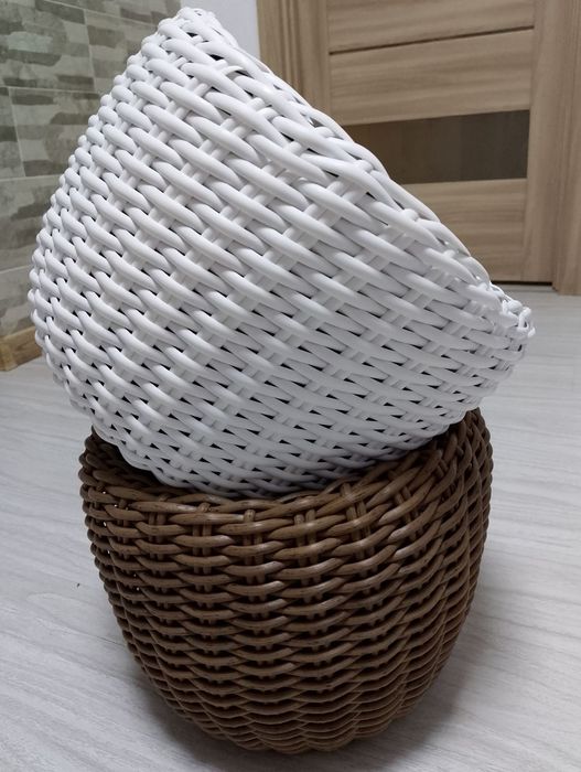 Продам кашпо з ротангу і "Безкоштовне отримання"