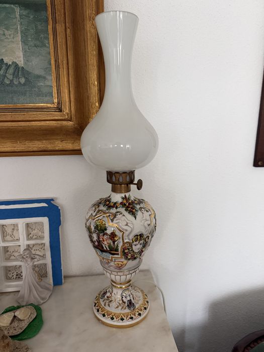 Cadeeiro em louça